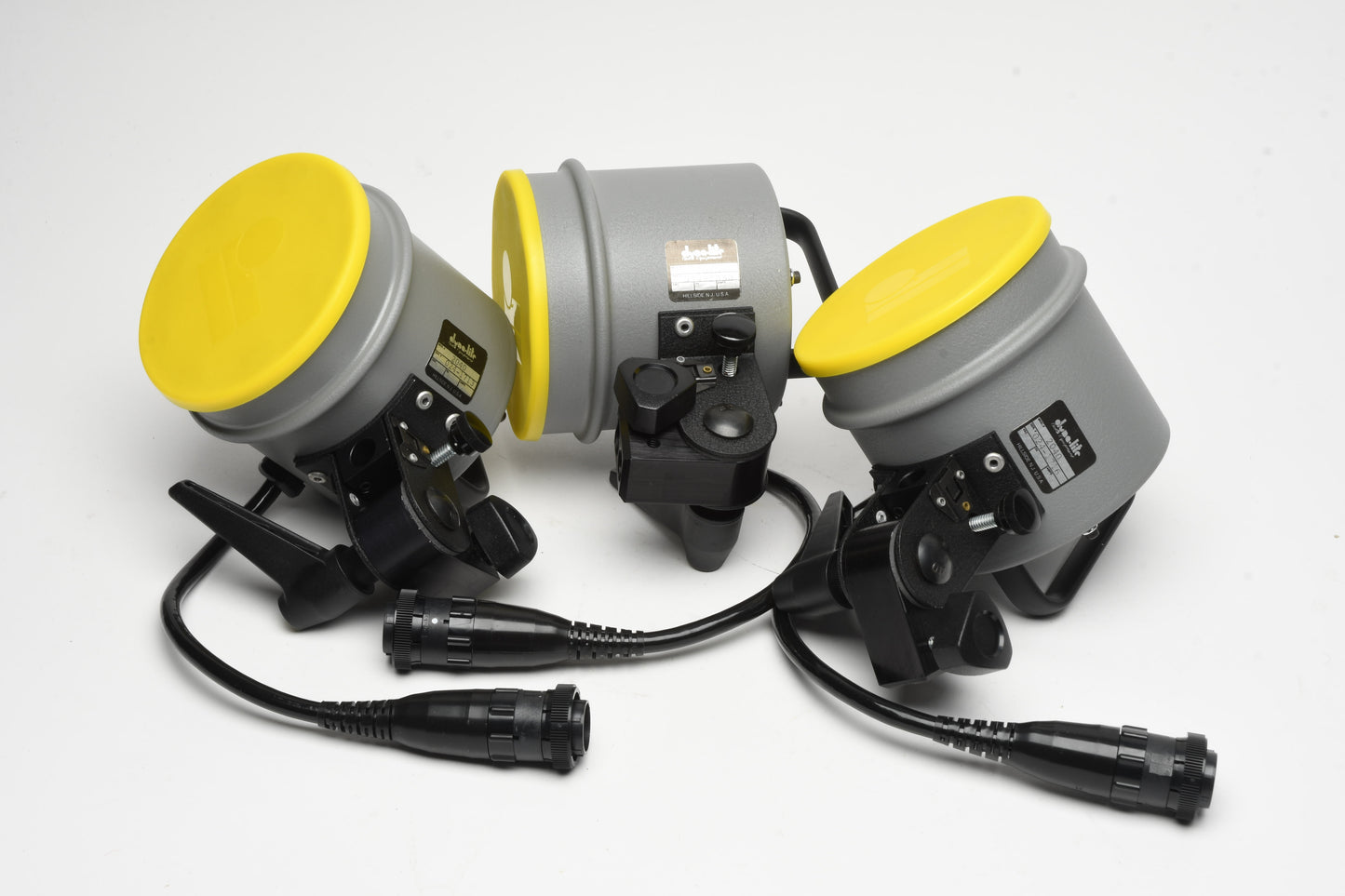 Dyna-Lite M800E Studio Flash Kit 3X Strobes, Lightware Case, Very Nice!