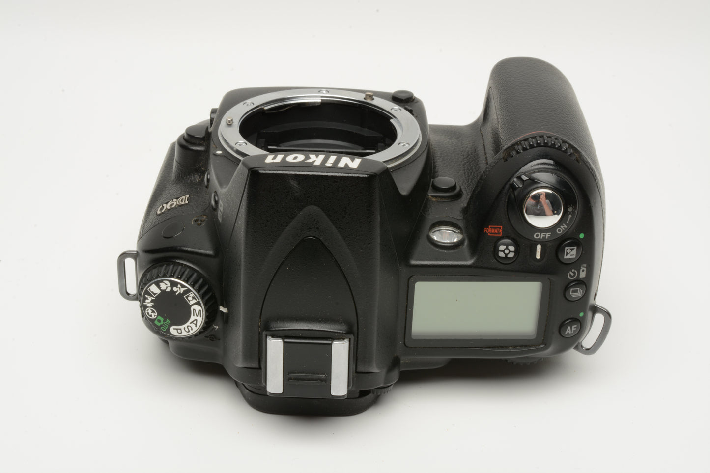 Nikon D90 DSLR body, 2X batts, charger, LCD cover, 29K Acts, works great