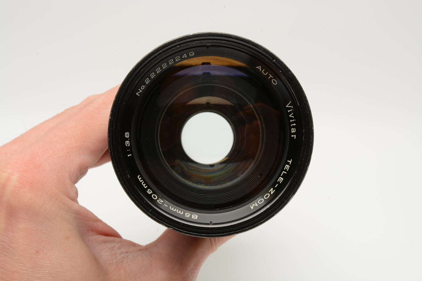 Vivitar 85-205mm f3.8 Telephoto zoom lens w/M42 mount, caps, case, clean