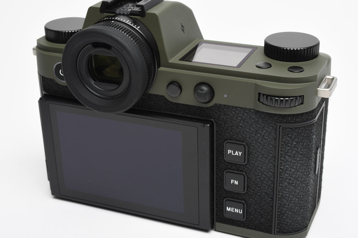 Leica SL3 Reporter Mirrorless Camera Mint, w/Leica USA Warranty, Complete