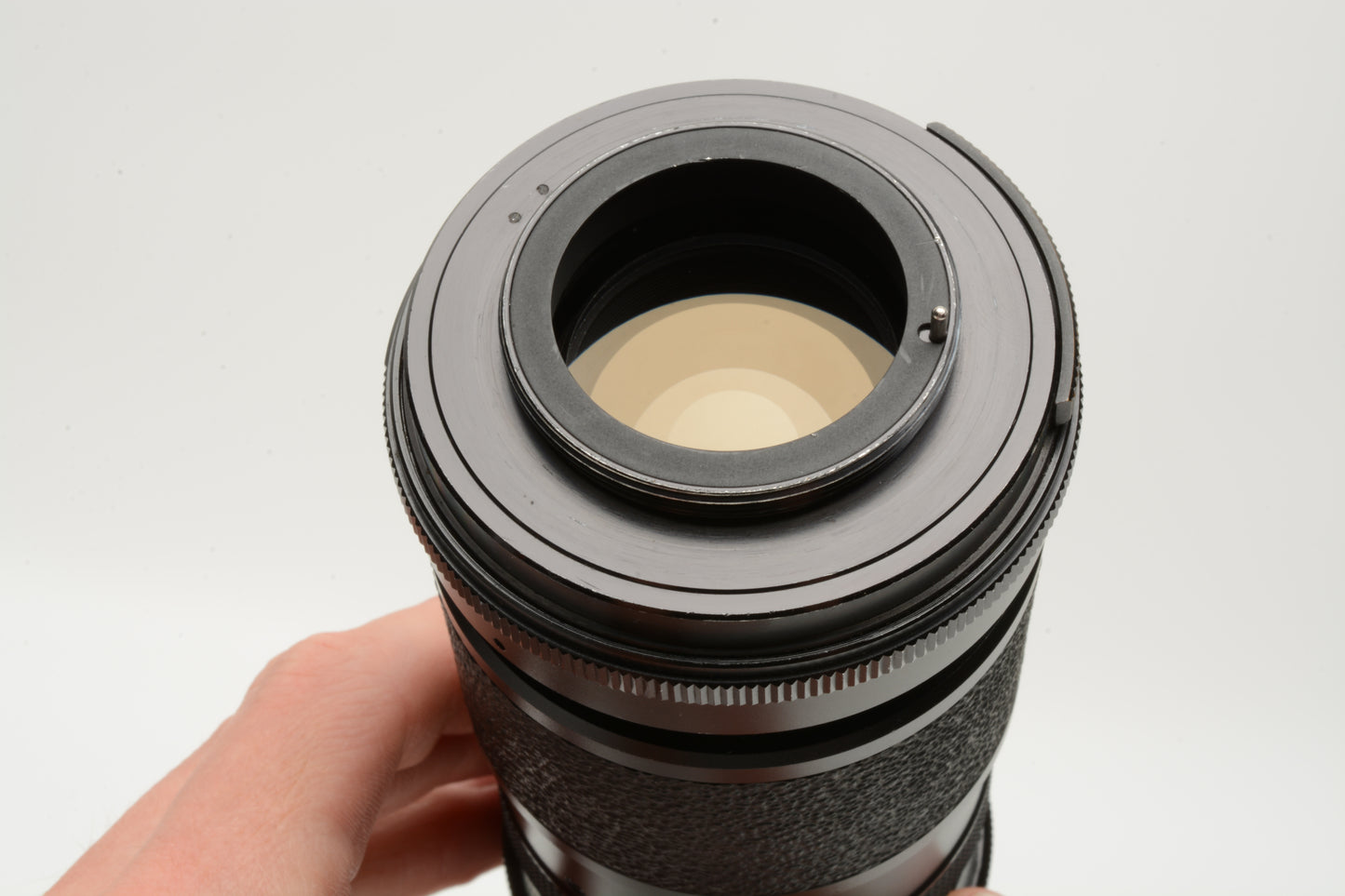 Vivitar 85-205mm f3.8 Telephoto zoom lens w/M42 mount, caps, case, clean