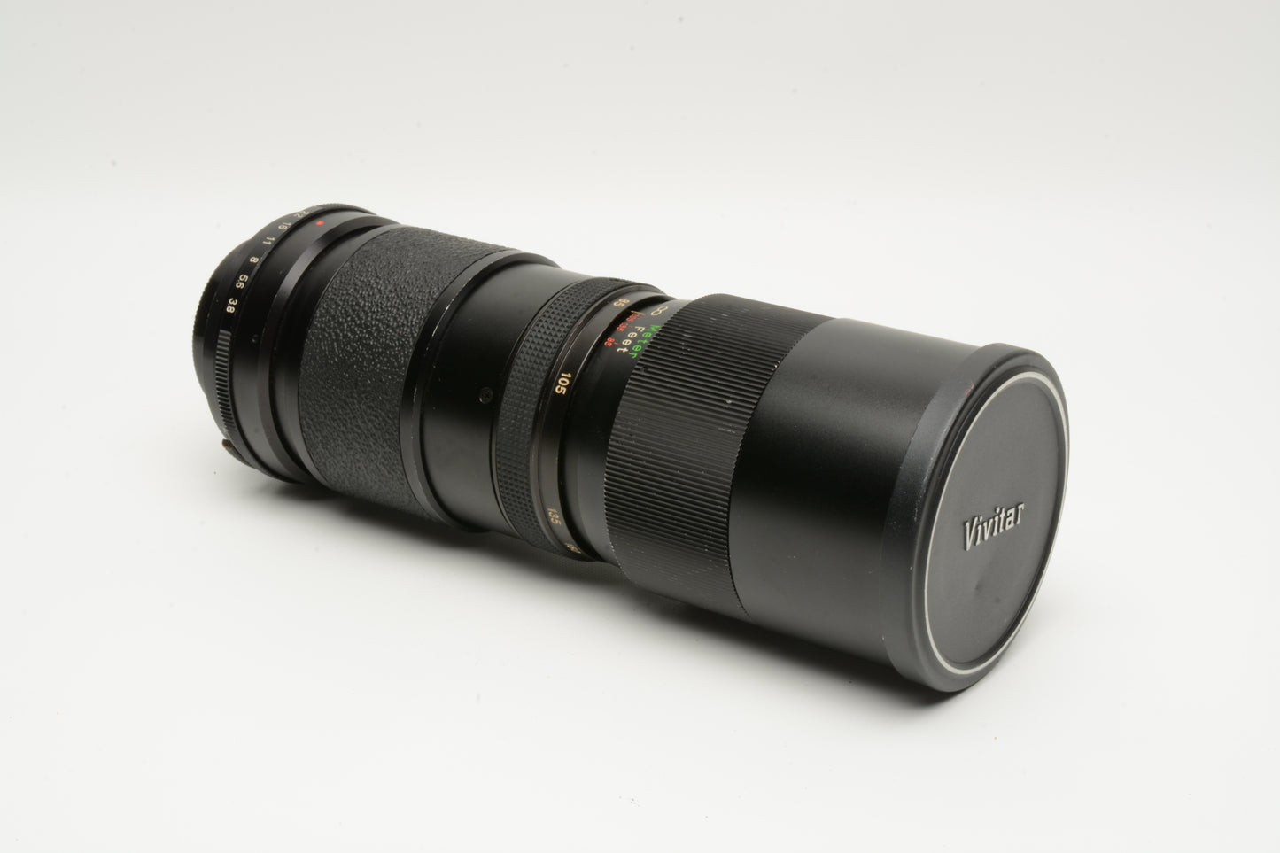 Vivitar 85-205mm f3.8 Telephoto zoom lens w/M42 mount, caps, case, clean