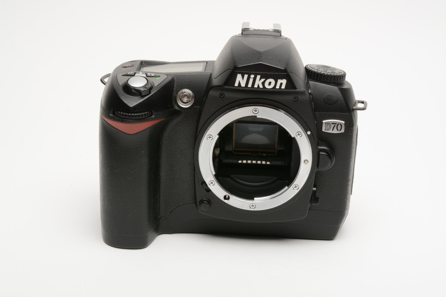 Nikon D70 DSLR body w/batt, charger, strap, Only 2628 Acts!!