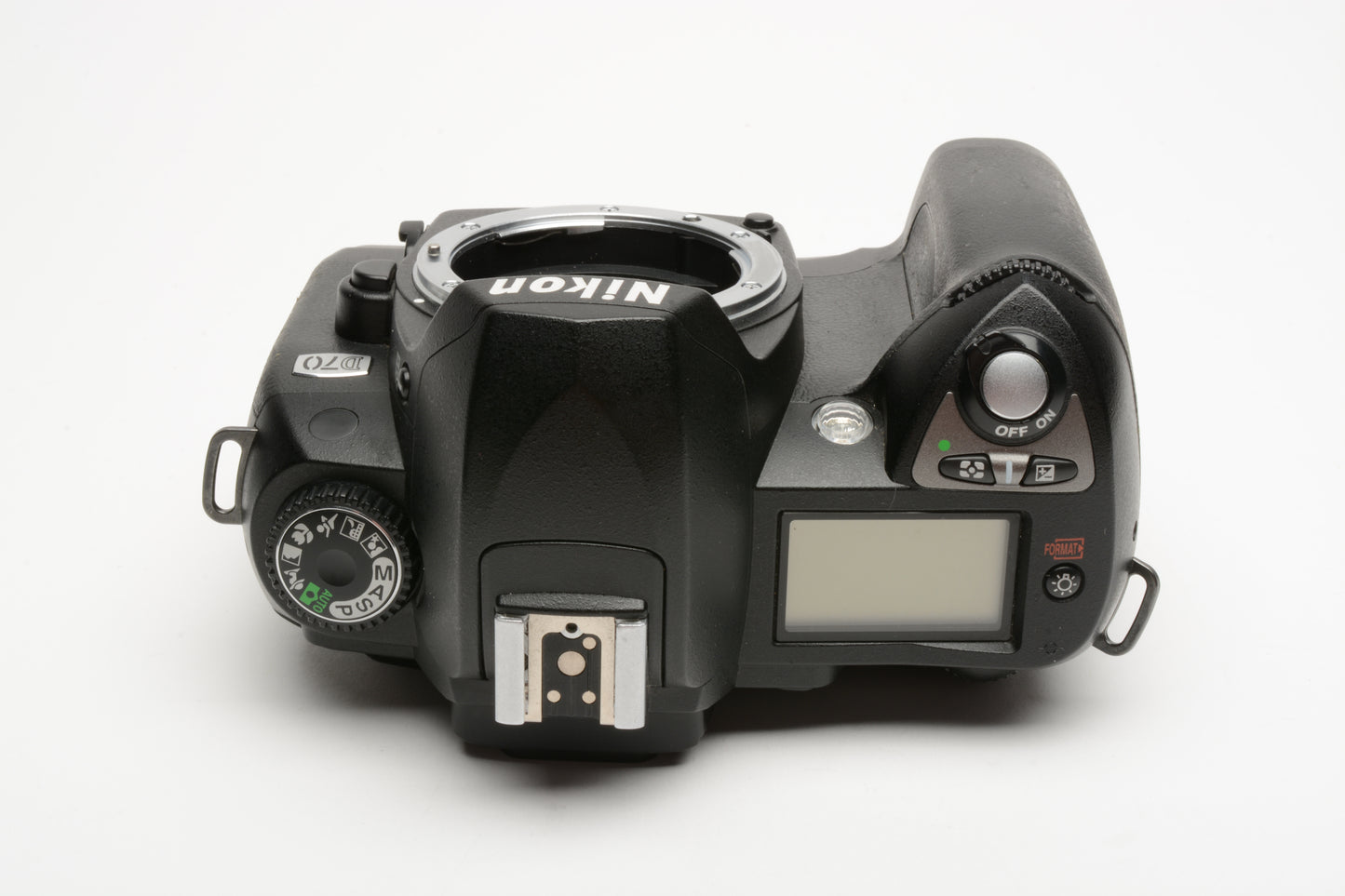 Nikon D70 DSLR body w/batt, charger, strap, Only 2628 Acts!!