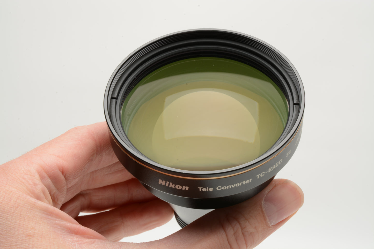 Nikon TC-E3ED 3X Tele converter lens w/Caps and pouch, Mint