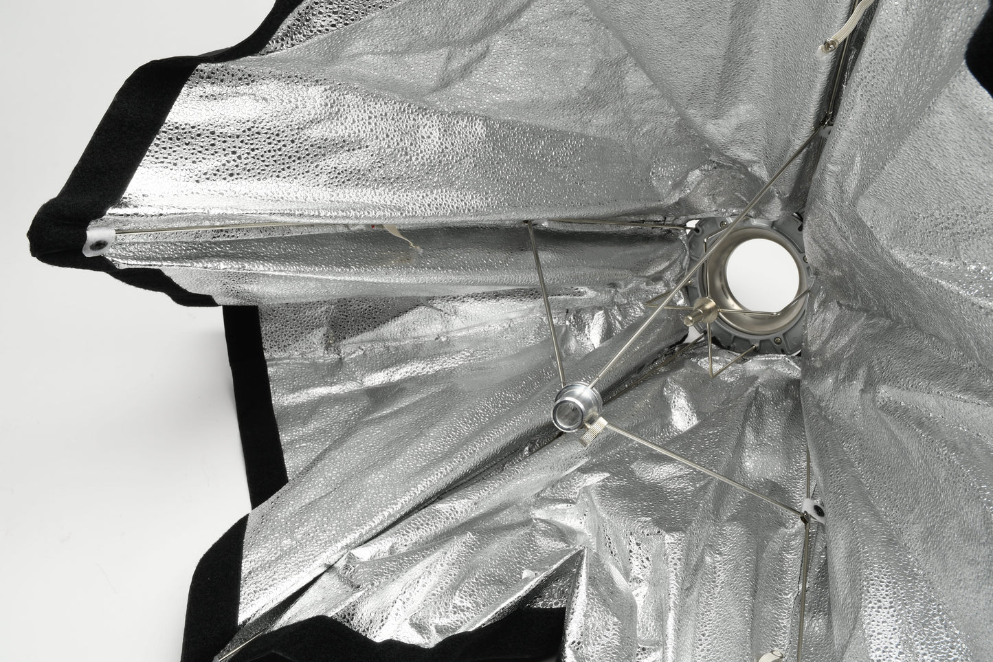 Paul C. Buff 32x40" Foldable Soft Box, Black/Silver, Nice!