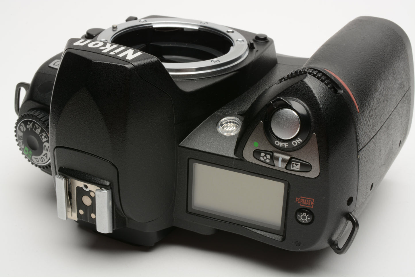 Nikon D70 DSLR body w/batt, charger, strap, Only 2628 Acts!!