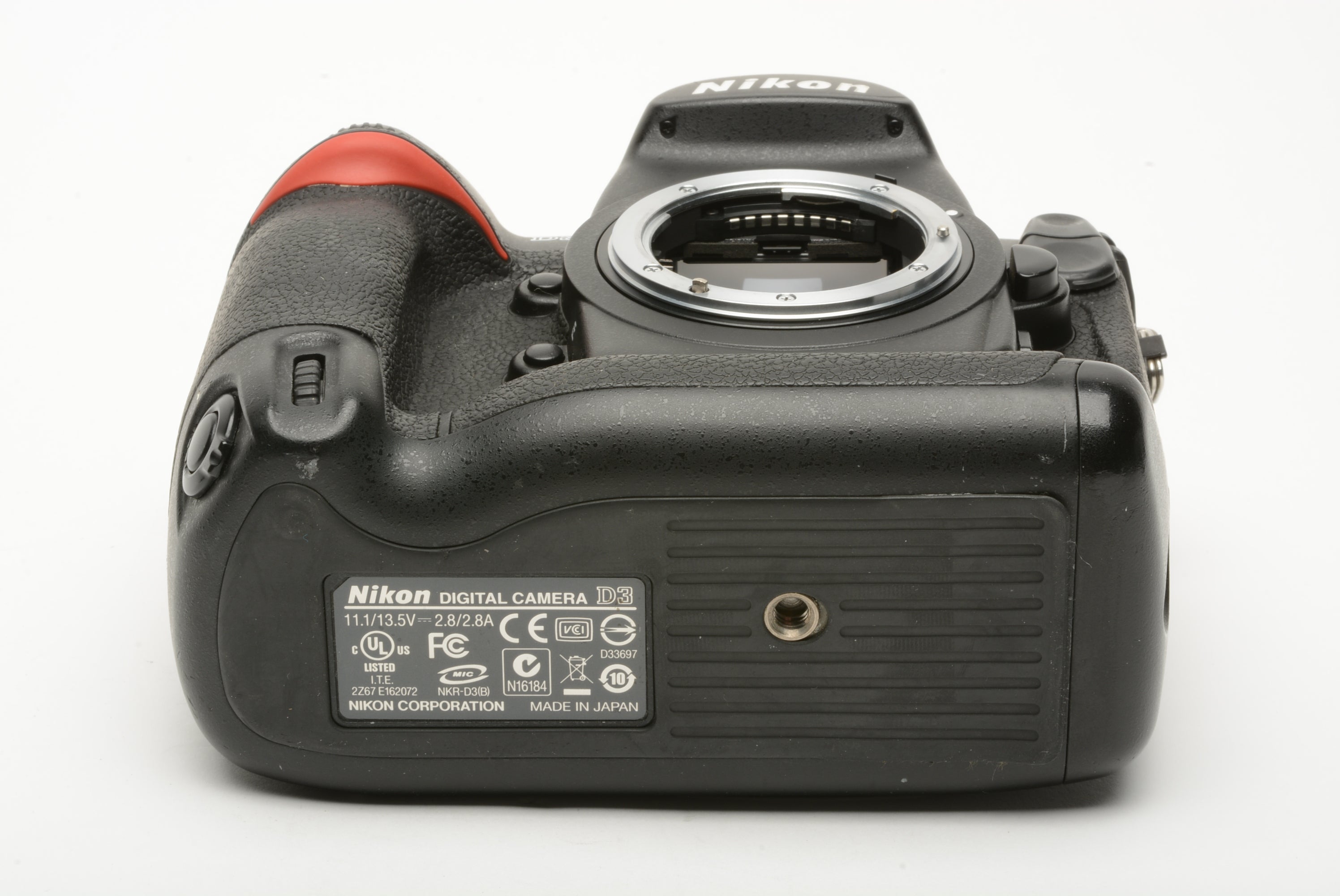 Nikon D3 12.1MP DSLR body, 2batts, charger, strap, manuals 73K