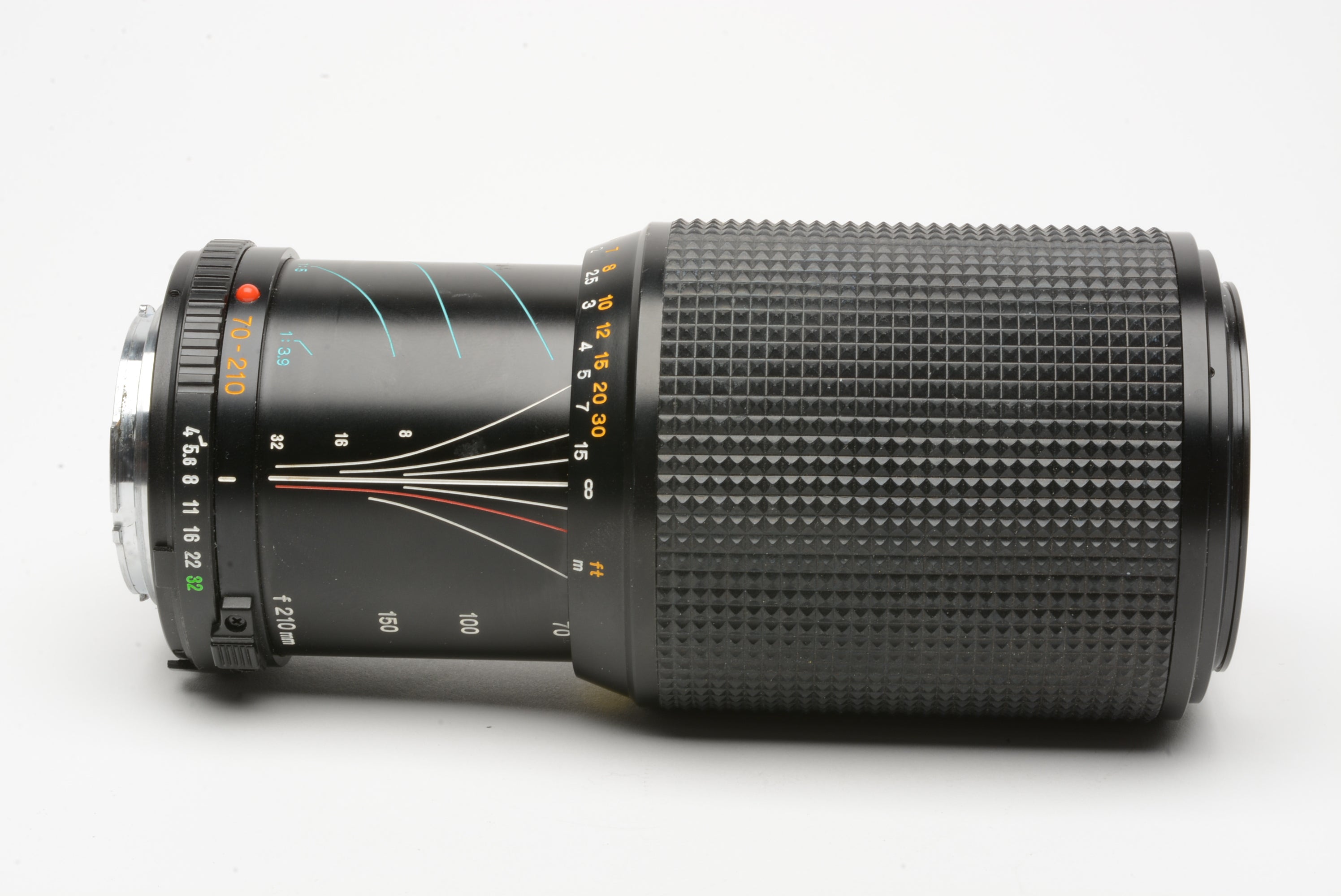 Minolta 70-210mm F4 MD mount macro telephoto zoom lens