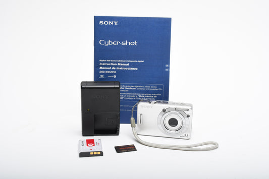 Sony DSC-W55 7.2MP Digital Point&Shoot camera, batt+charger+256MB card, Great!