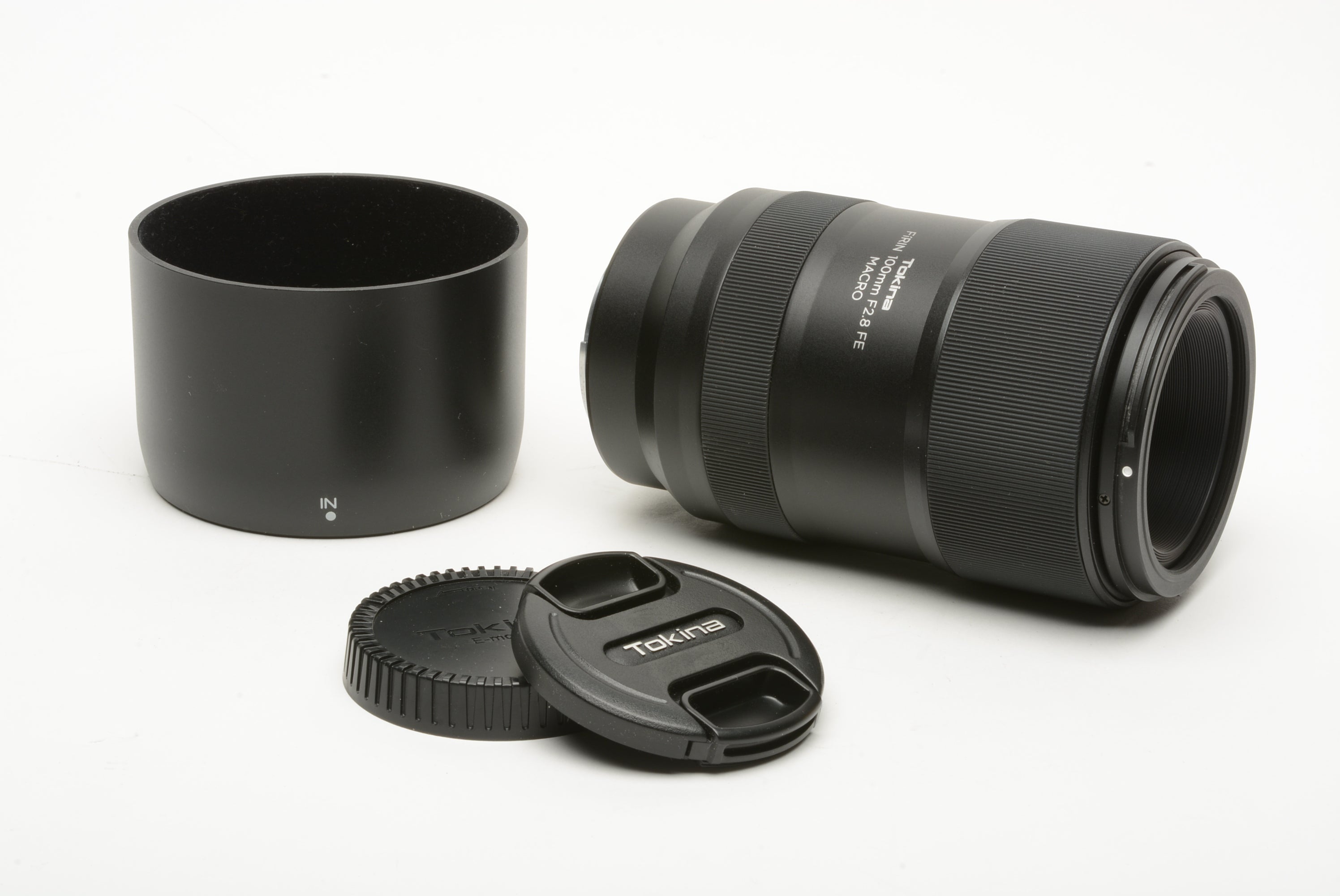 Tokina FIRIN 100mm f2.8 Macro lens for Sony FE, caps+ hood, very