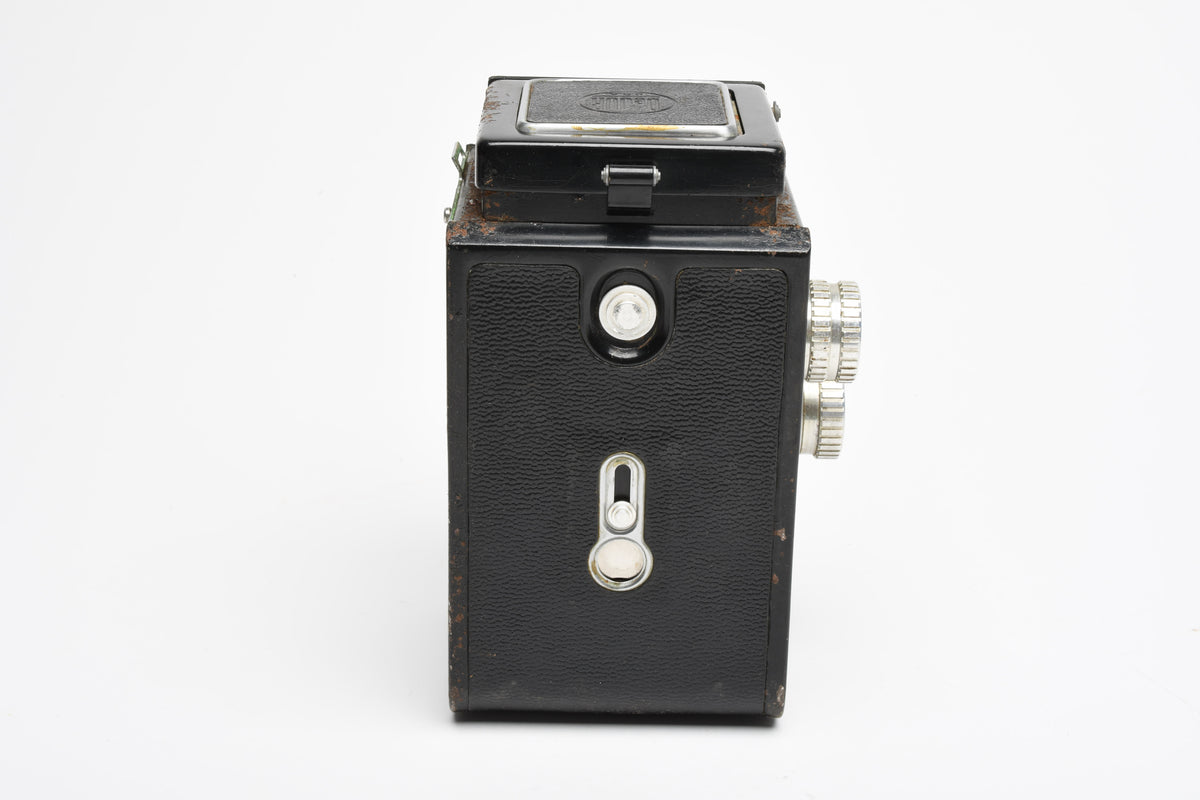 Dejur TLR 120 camera w/85mm f3.5 lens, case+strap, works! tested