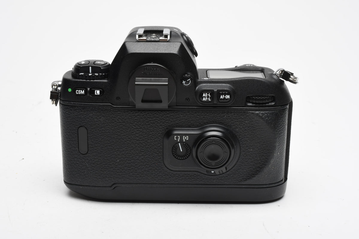 Nikon F100 35mm SLR body, Very Clean, Fully tested, Mint-