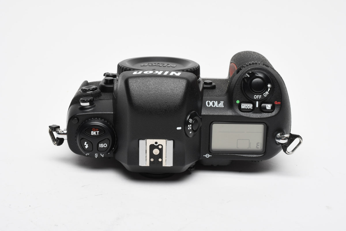 Nikon F100 35mm SLR body, Very Clean, Fully tested, Mint-