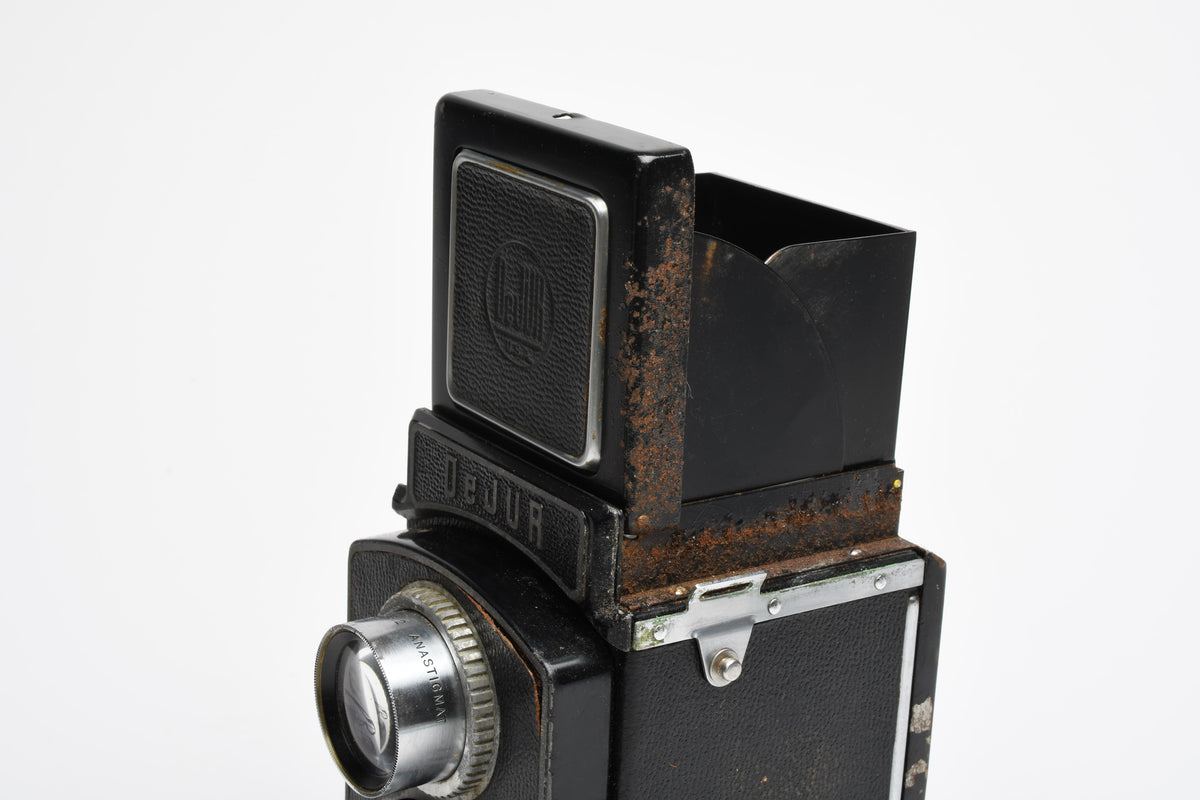 Dejur TLR 120 camera w/85mm f3.5 lens, case+strap, works! tested