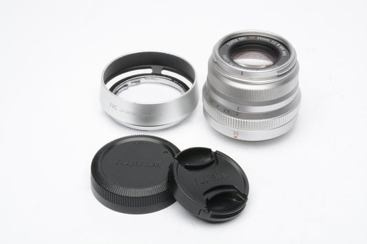 Fujifilm Super EBC XF 35mm f2 R WR silver w/caps and lens hood