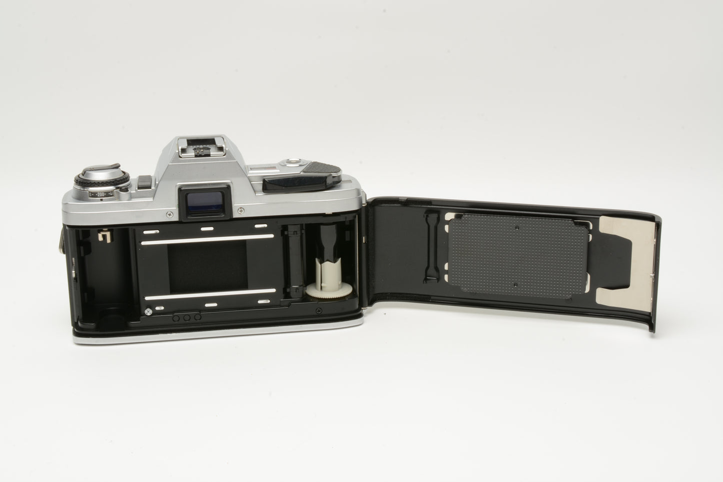 Minolta X-370 35mm SLR w/50mm f1.7 Prime lens, New seals, CR, Great!