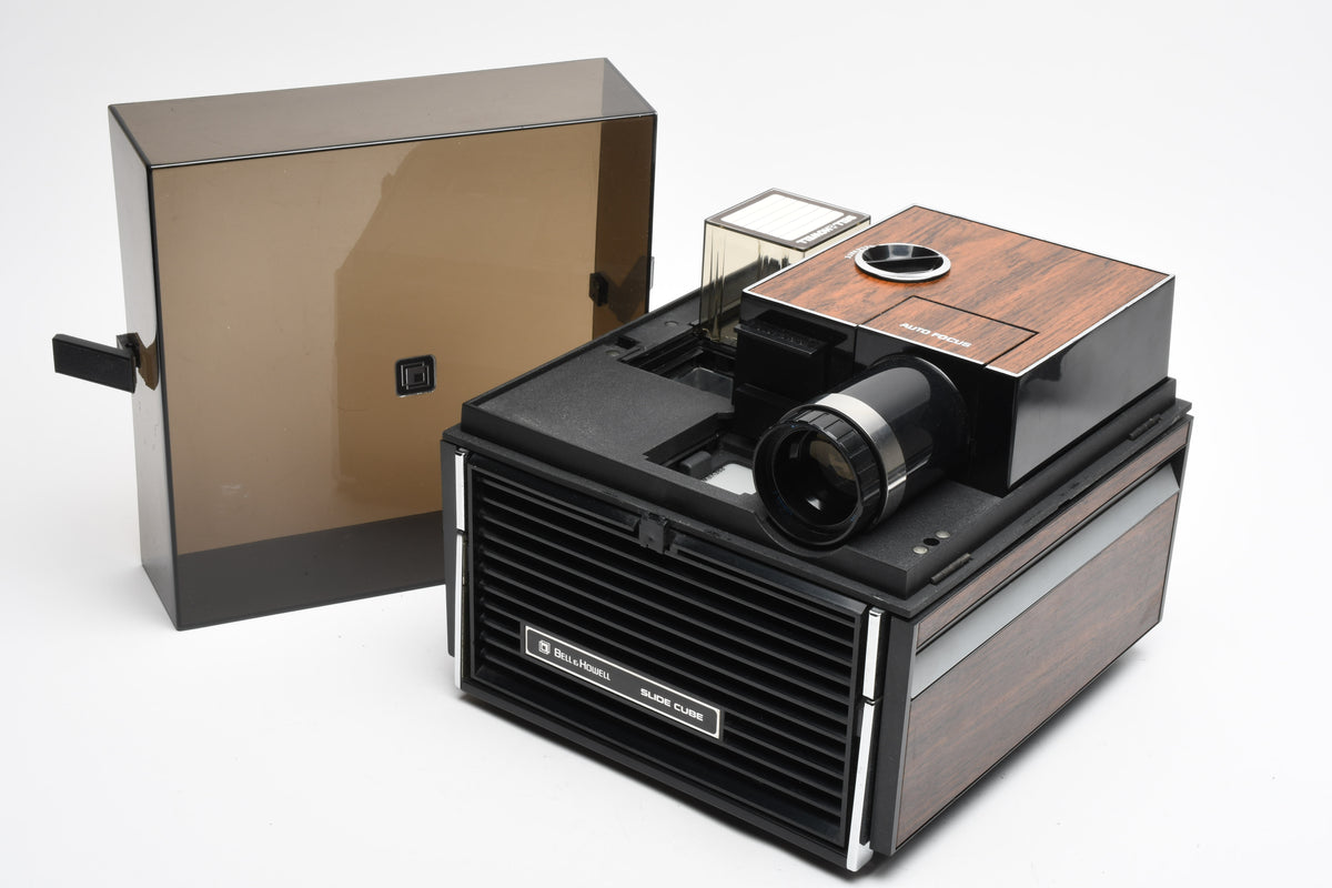 Bell & Howell Slide Cube Projector Model 991B Tested, Works, w/Cube+Remote