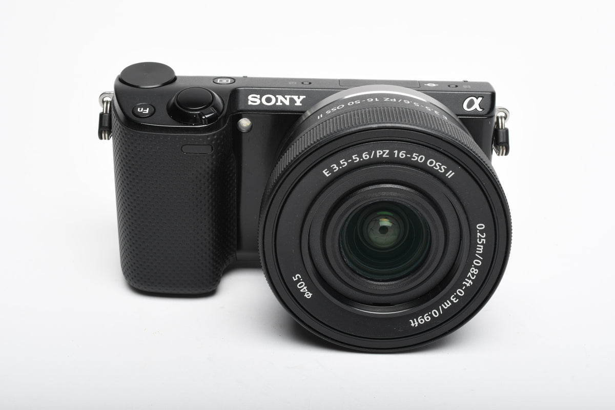 Sony NEX-5r Compact digital w/16-50mm OSS II lens, 2Batts, Dual charger, Tested
