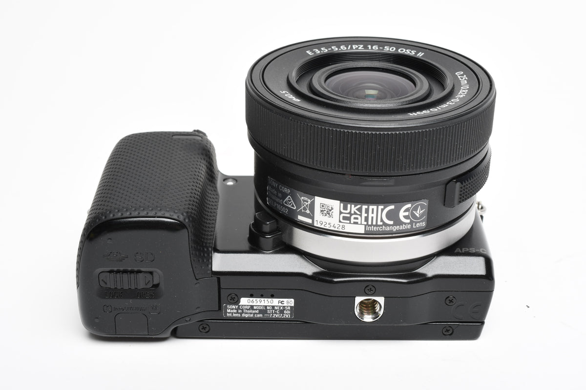 Sony NEX-5r Compact digital w/16-50mm OSS II lens, 2Batts, Dual charger, Tested