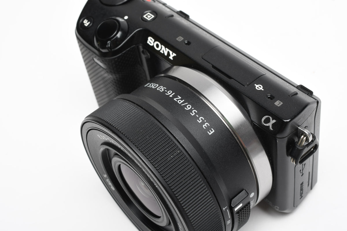 Sony NEX-5r Compact digital w/16-50mm OSS II lens, 2Batts, Dual charger, Tested