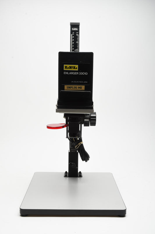 LPL 3301D B&W Condenser enlarger w/35mm carrier + 50mm Lens, Great