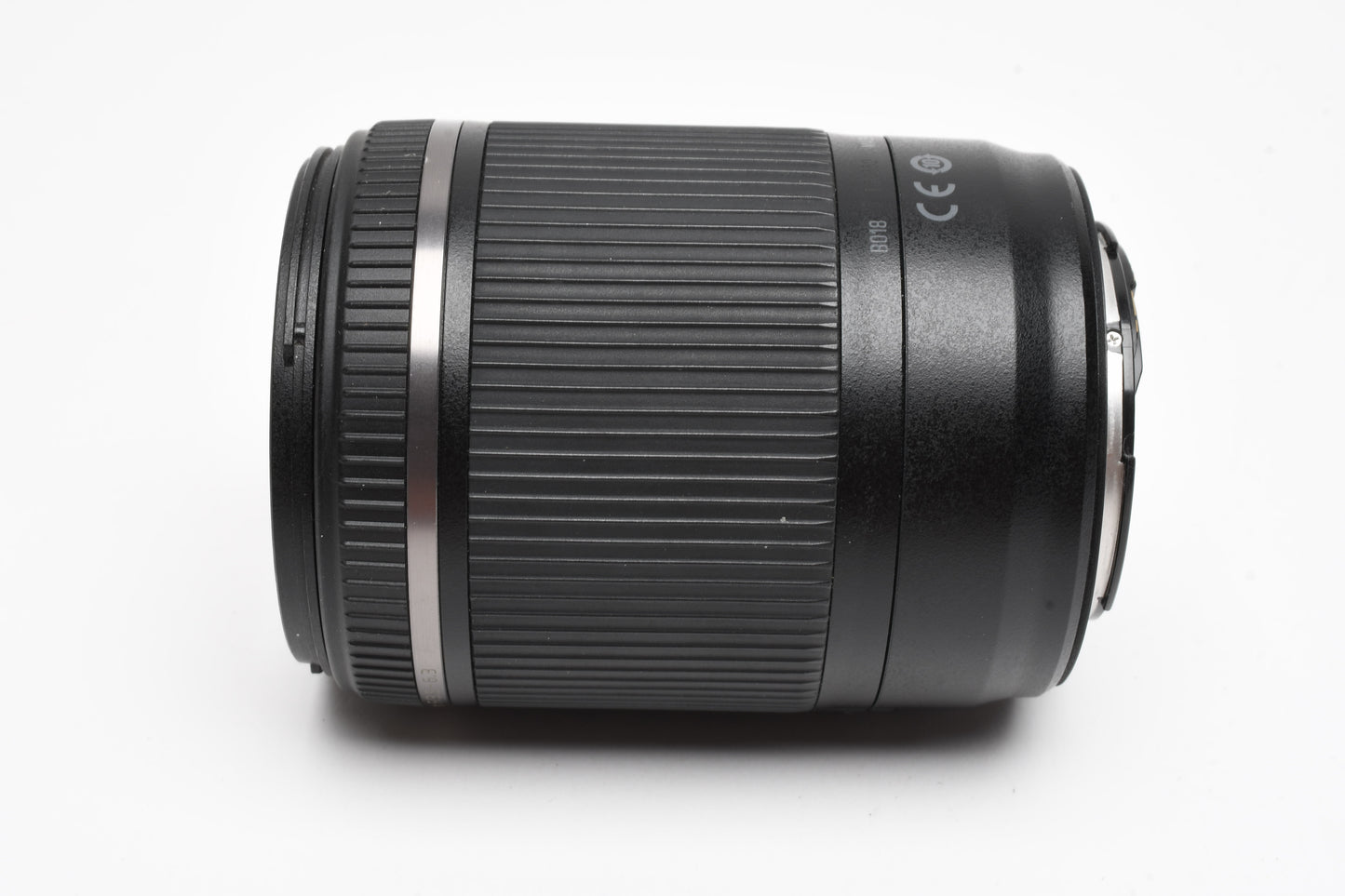 Tamron AF 18-200mm F3.5-6.3 compact zoom lens, hood+UV Canon B018 Mint-
