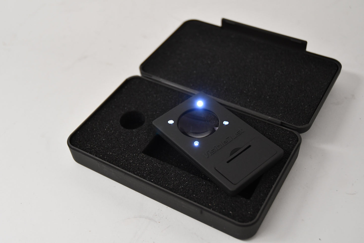 Visible Dust Mini Quasar Sensor Loupe 7X in case