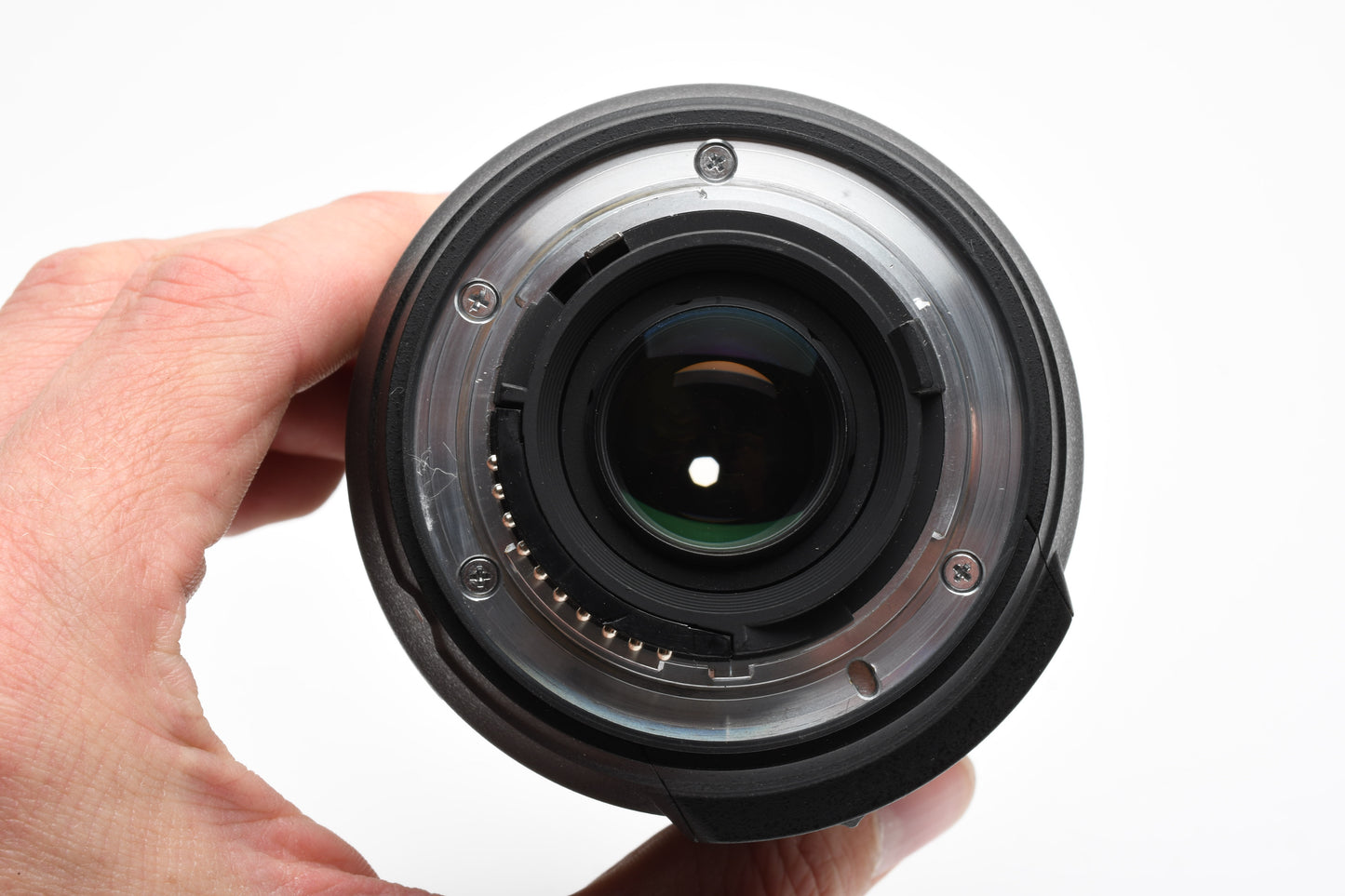 Nikon AF-S Nikkor 18-200mm F3.5-5.6 G ED VR DX zoom lens, clean! +Hood