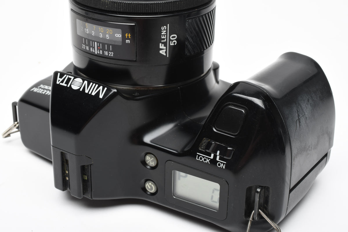 Minolta Maxxum 3000i 35mm SLR w/AF 50mm f1.7 prime lens, Strap, tested, Nice