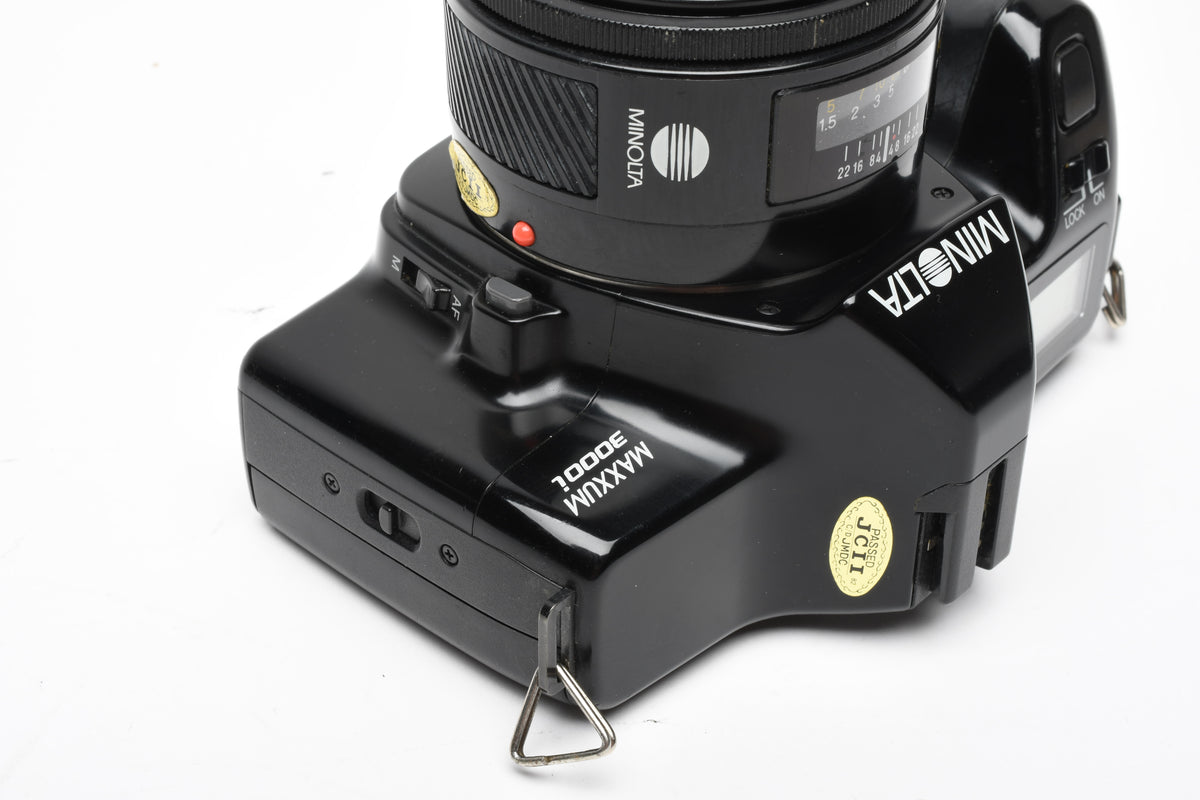 Minolta Maxxum 3000i 35mm SLR w/AF 50mm f1.7 prime lens, Strap, tested, Nice