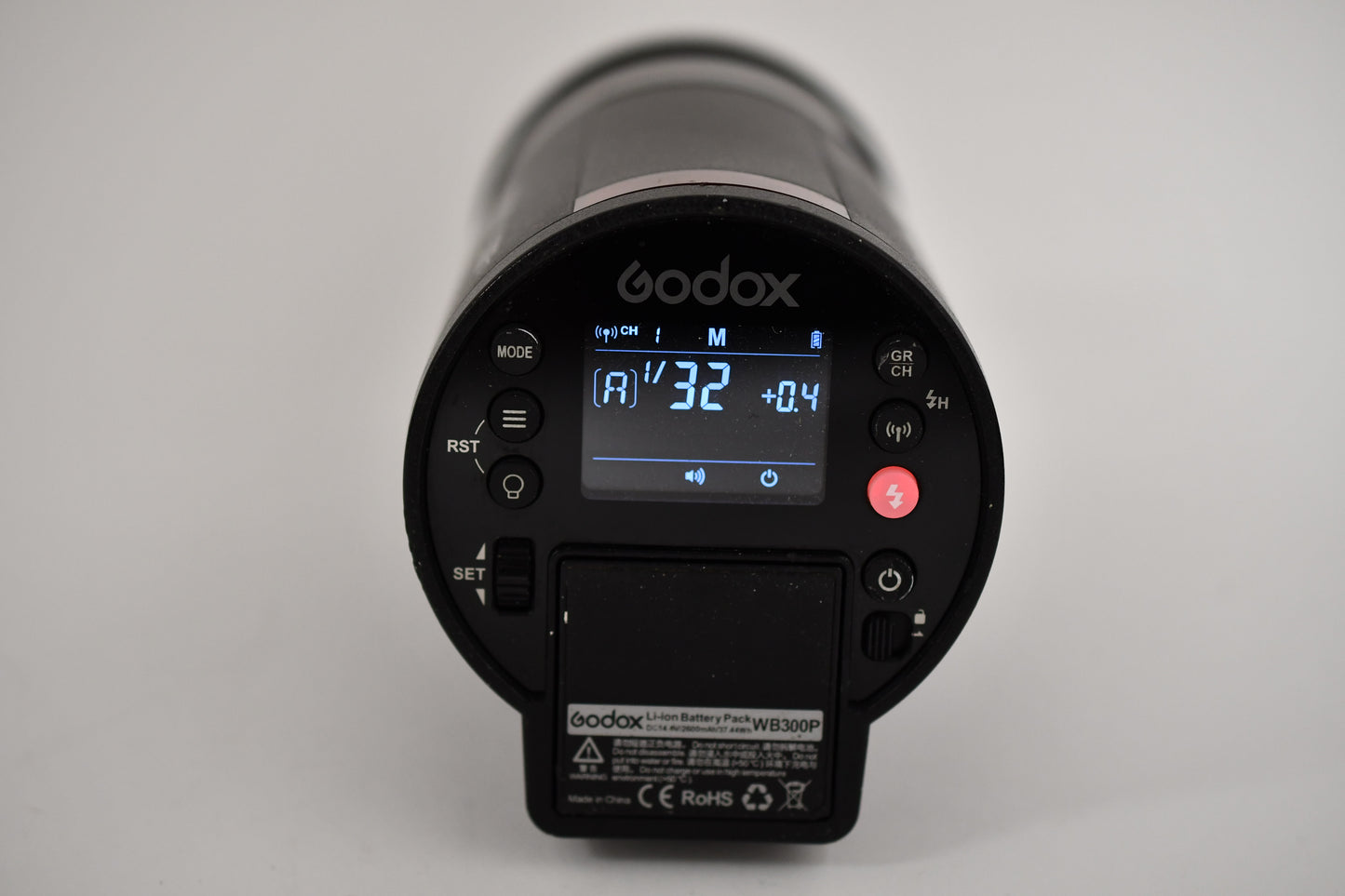 Godox AD300Pro 300Ws 2.4G TTL HSS Light, Case, 2X batts, charger, Tested, Great