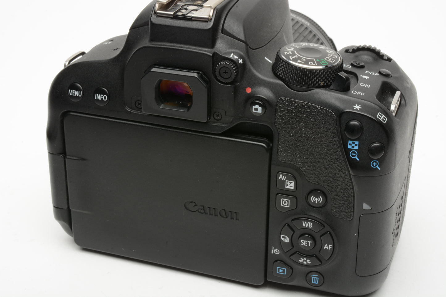 Canon Rebel T7i DSLR w/18-55mm f3.5-5.6 IS, Batt+charger+SD Only 8804 Acts!