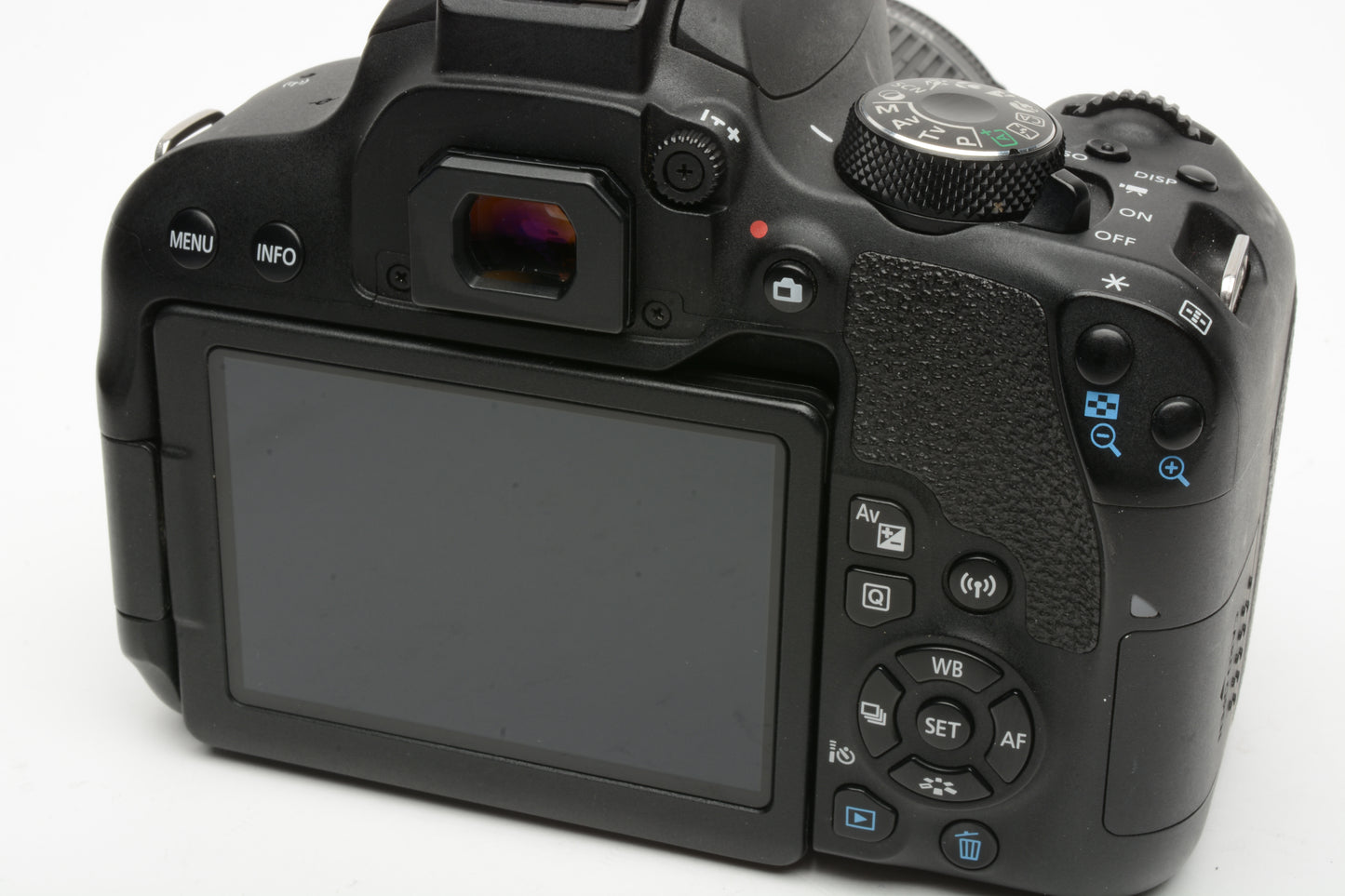 Canon Rebel T7i DSLR w/18-55mm f3.5-5.6 IS, Batt+charger+SD Only 8804 Acts!