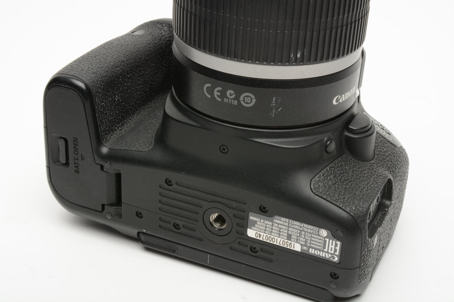 Canon Rebel T7i DSLR w/18-55mm f3.5-5.6 IS, Batt+charger+SD Only 8804 Acts!