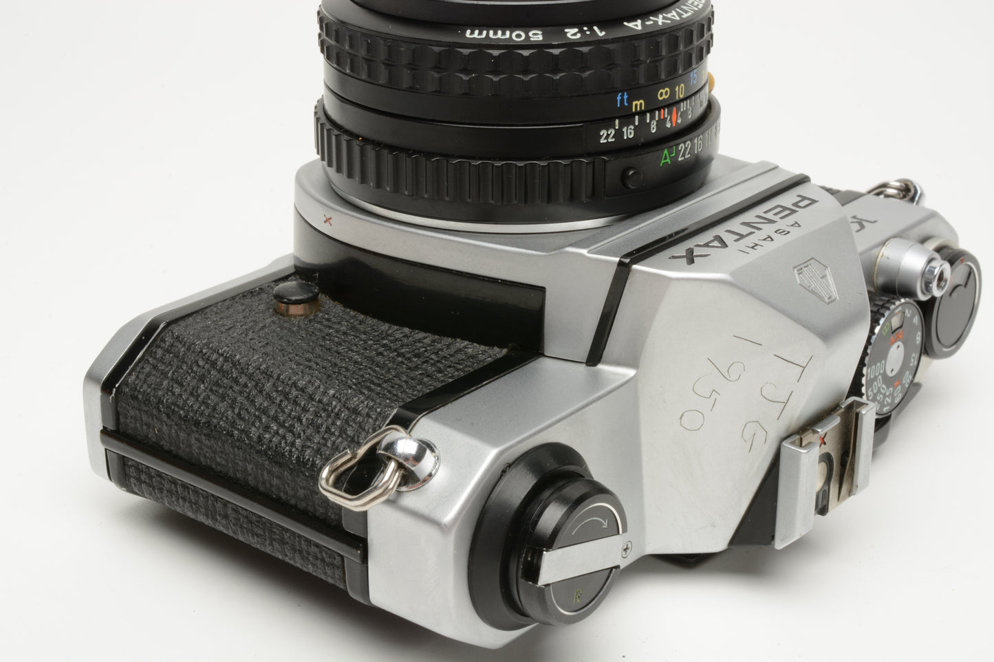 Pentax K1000 35mm SLR w/50mm f2 lens, New seals, strap, Great, Tested