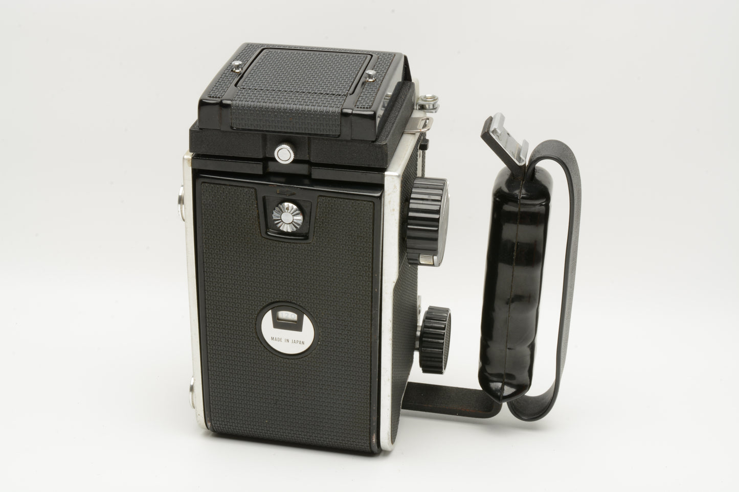 Mamiya C220 Pro TLR w/80mm f3.7 lens, Grip, cap, New seals, Great!