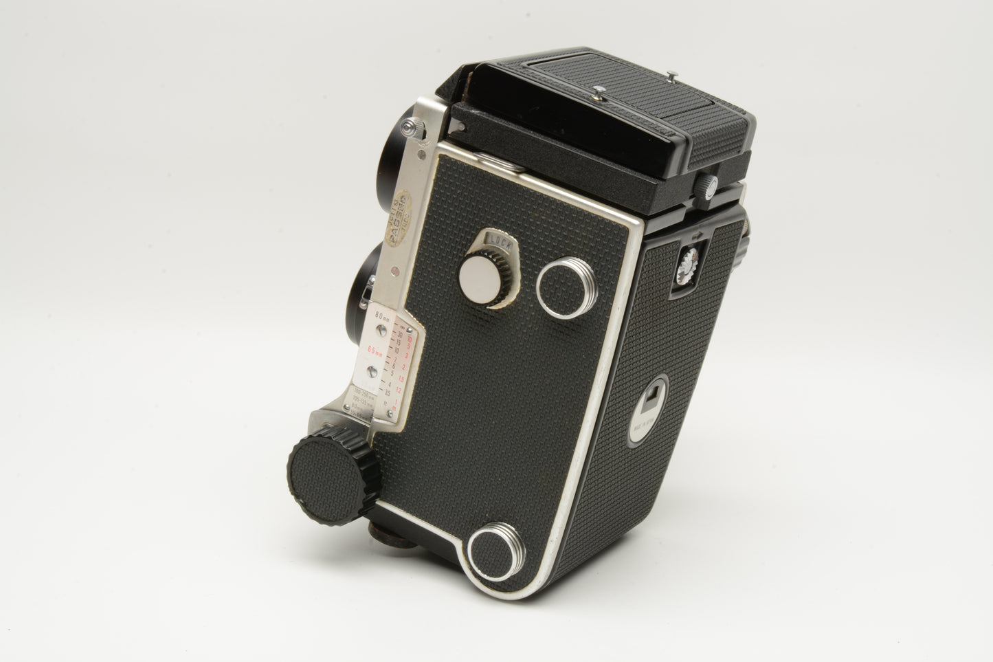 Mamiya C220 Pro TLR w/80mm f3.7 lens, Grip, cap, New seals, Great!