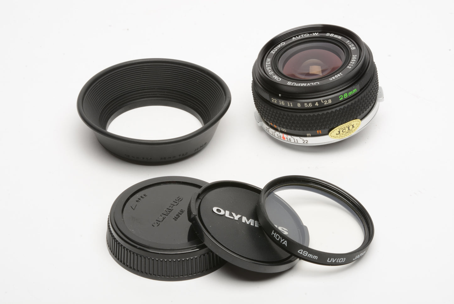 Olympus 28mm f2.8 OM Mount Auto-W wide angle lens, UV+hood+caps, nice
