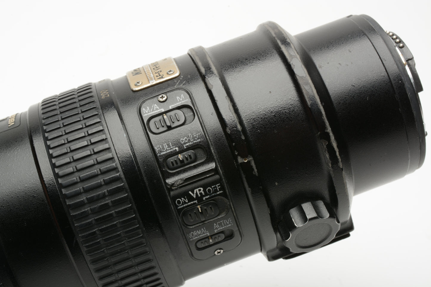 Nikon ED AF-S VR Nikkor 70-200mm f2.8G, Hood+Caps, Bargain, Good!