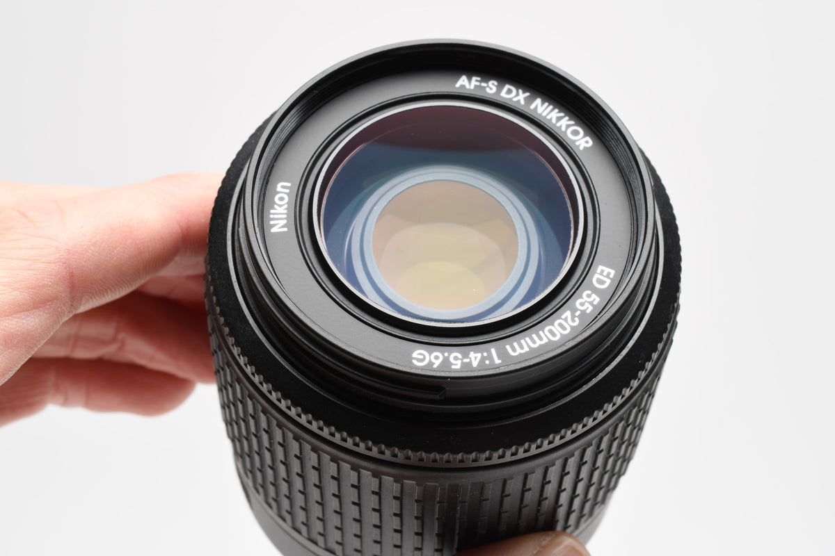 Nikon AF-S DX Nikkor ED 55-200mm f4-5.6G SWM Zoom Lens