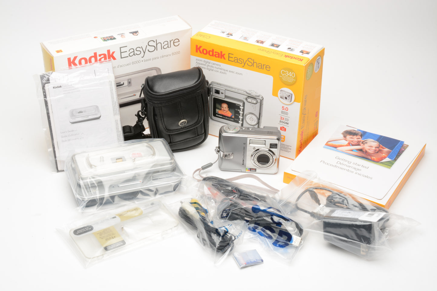 Kodak C340 5MP Digital Point&Shoot, Case, complete kit, Great!