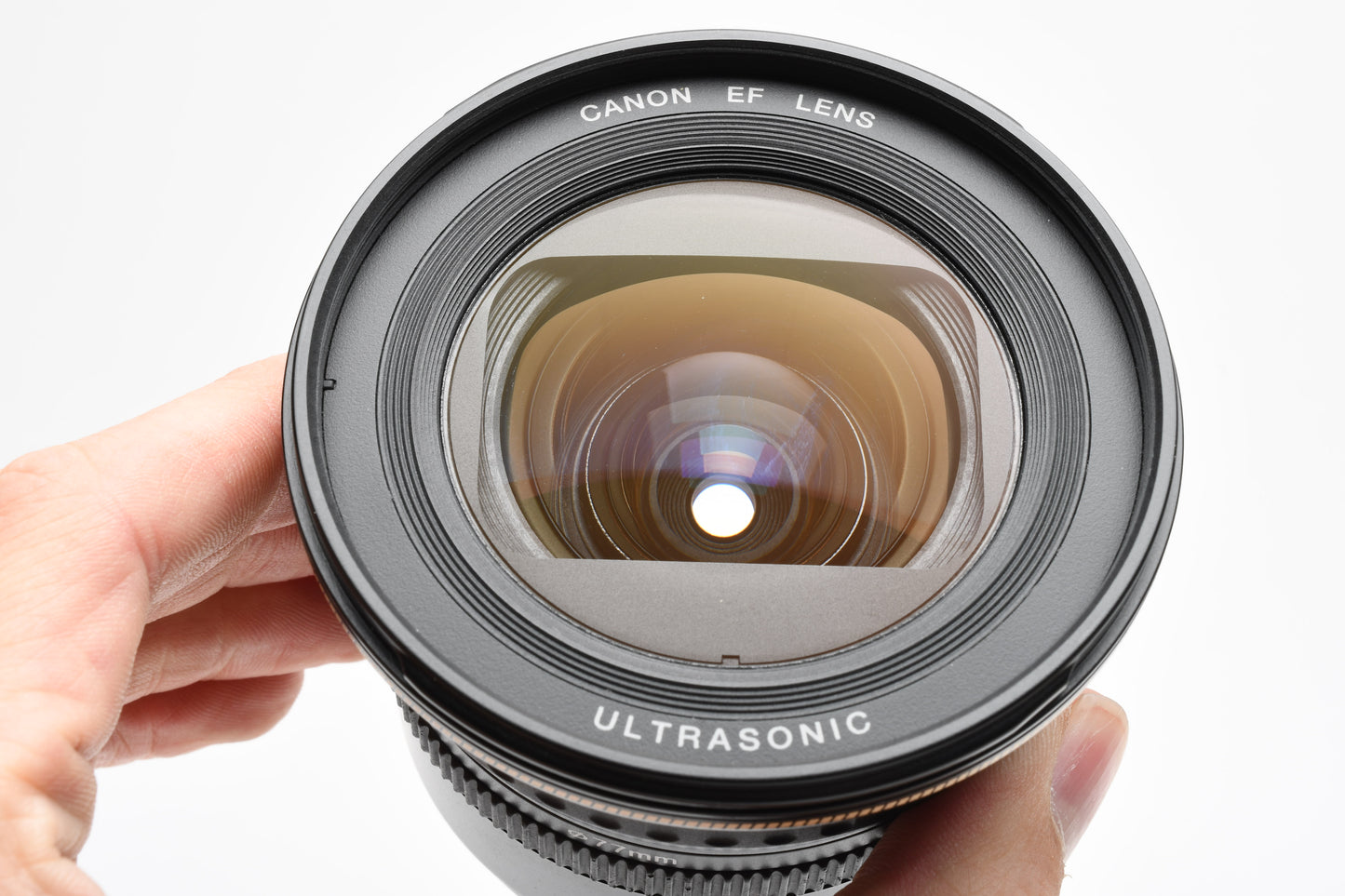 Canon EF 20-35mm f3.5-4.5 USM  compact zoom lens, caps, Mint-