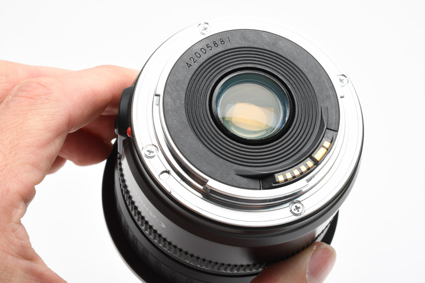 Canon EF 20-35mm f3.5-4.5 USM  compact zoom lens, caps, Mint-