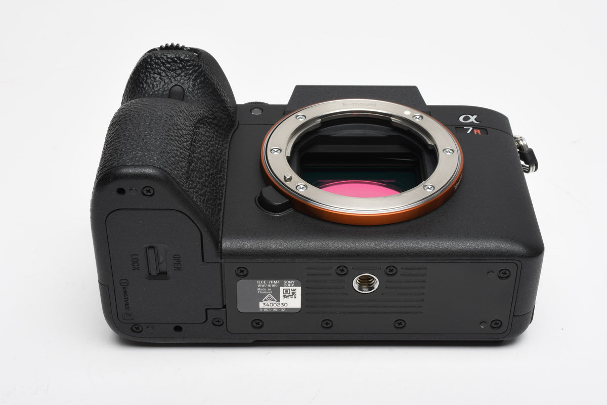Sony a7R IV Body, Mint, Low use, Only 3017K Acts! Boxed, USA