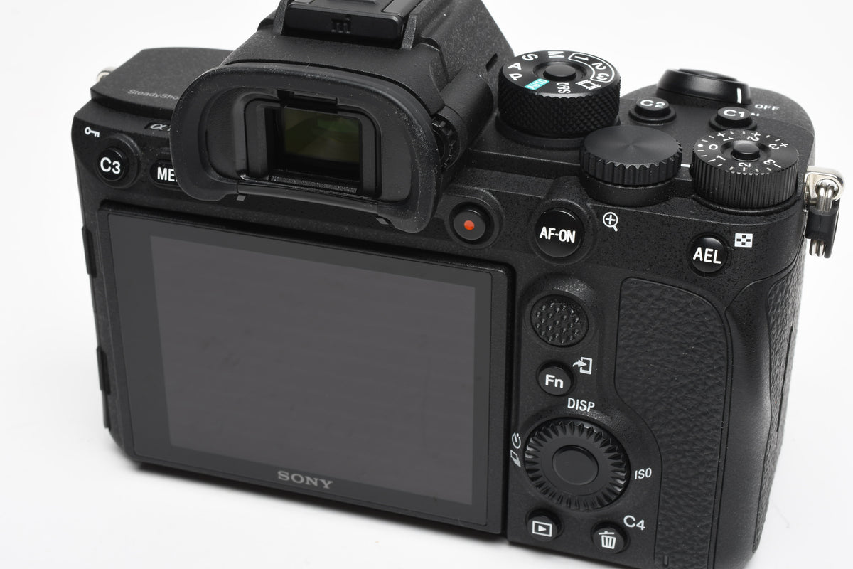 Sony a7R IV Body, Mint, Low use, Only 3017K Acts! Boxed, USA