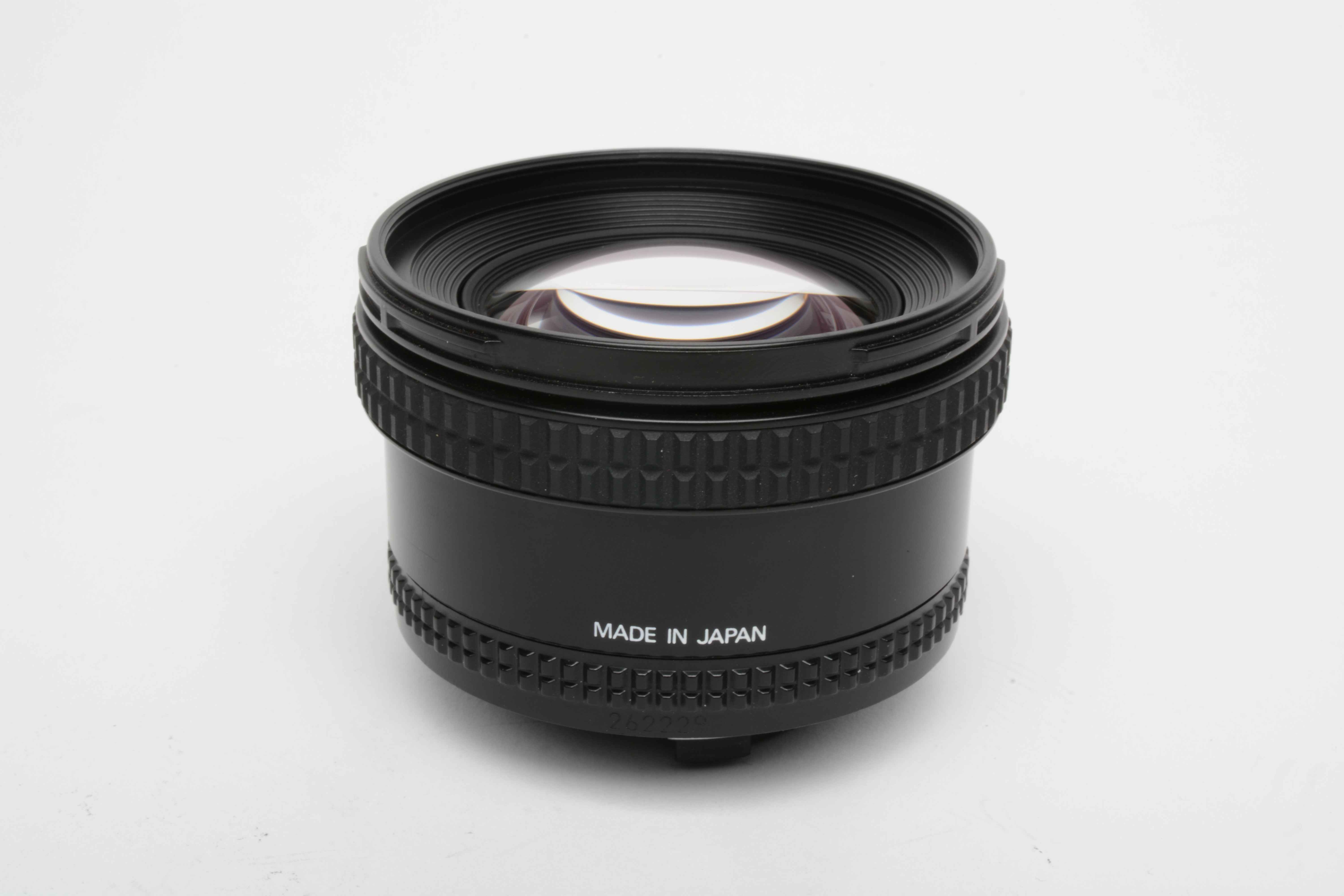 Nikon AF 20mm f2.8 wide angle lens, caps, very clean, sharp