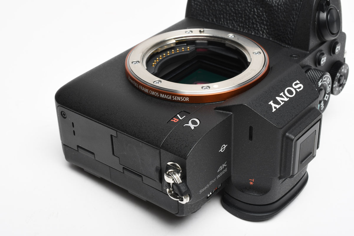 Sony a7R IV Body, Mint, Low use, Only 3017K Acts! Boxed, USA