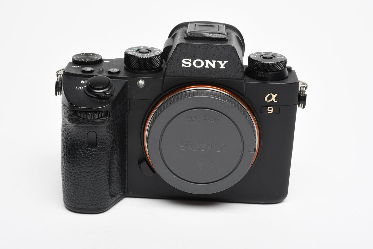 Sony A9 Mirrorless Body, batt+charger, 11,665 acts, Tested, Great! ILCE-9