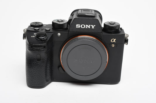 Sony A9 Mirrorless Body, batt+charger, 11,665 acts, Tested, Great! ILCE-9